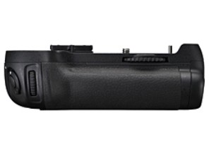 ［Nikon］マルチパワーバッテリーパック MB-D12