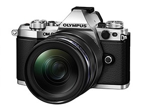［Olympus］E-M5 Mark II 12-40mm F2.8 レンズキット シルバー