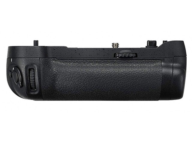 ［Nikon］マルチパワーパック MB-D17