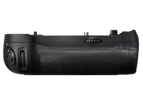 ［Nikon］マルチパワーバッテリーパック MB-D18